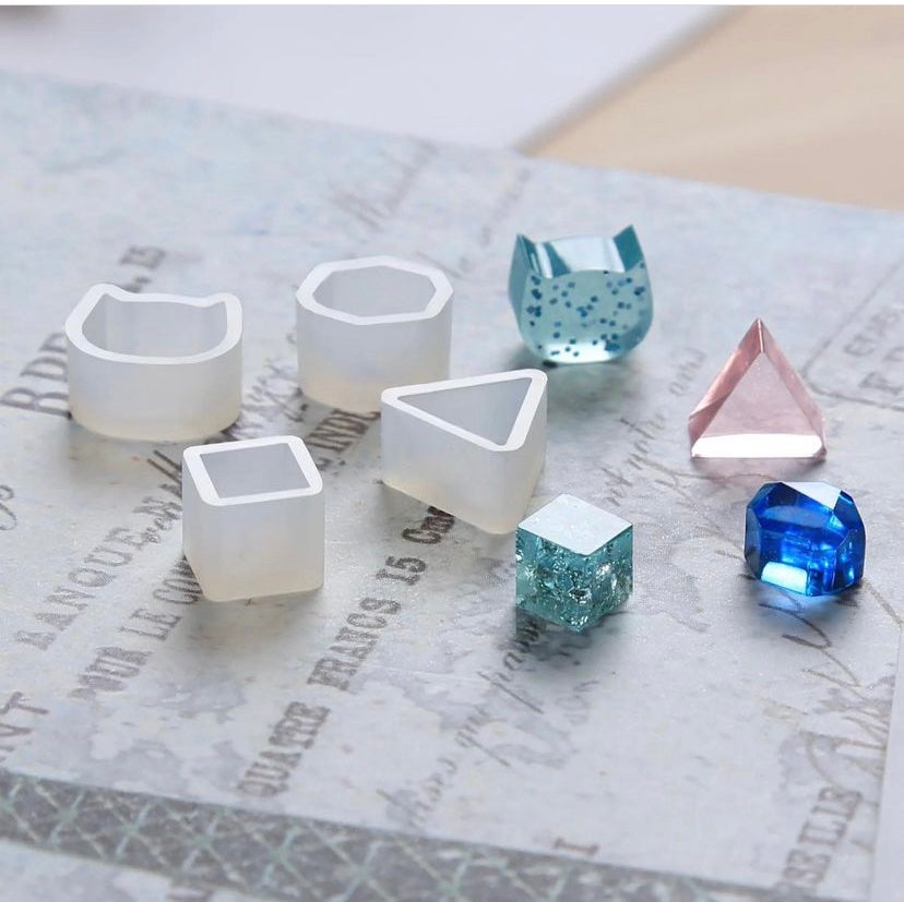 Stud Earring / Pendant Mold (4pcs)