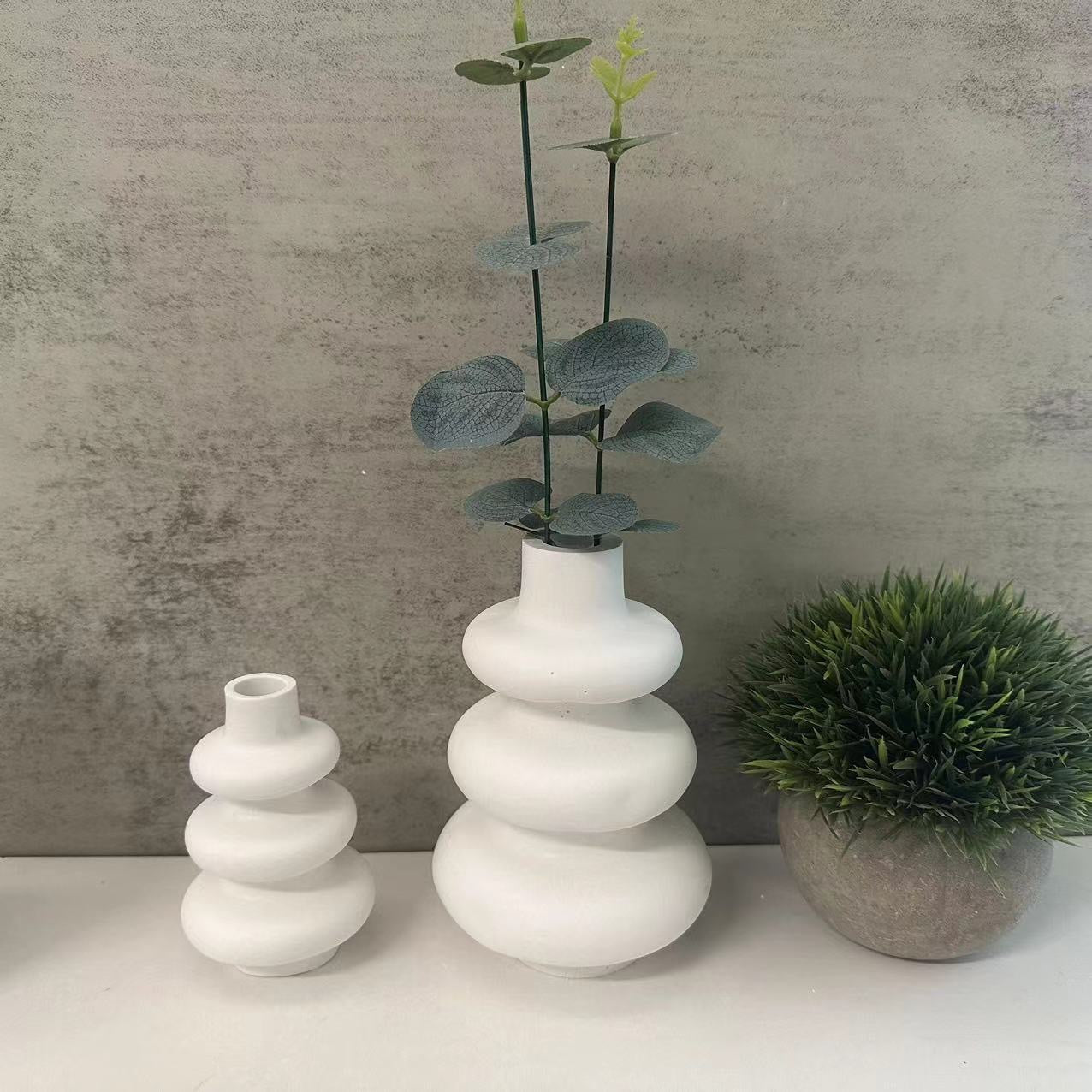 Nordic Concrete Vase Mold