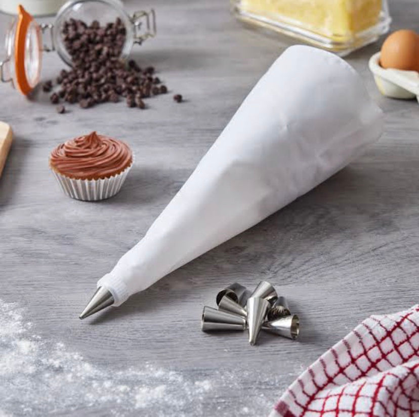 Piping Bag And Nozzle